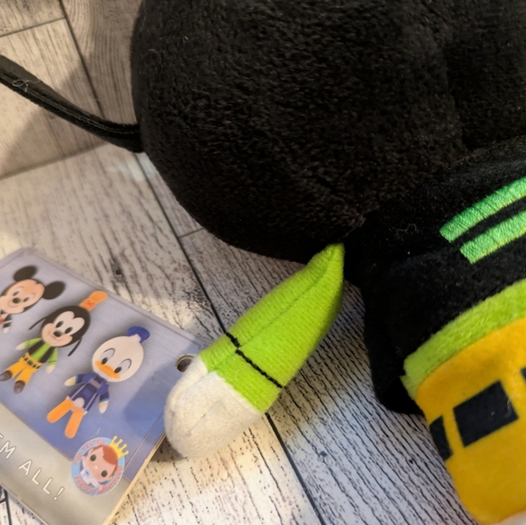 Disney Goofy Plush Toy - Black, Green, Yellow, Orange - Picture 6 of 6